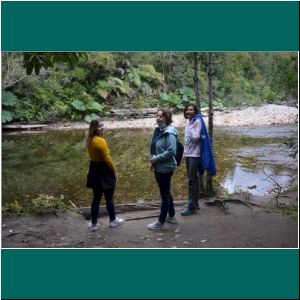 PN Alerce Andino, Melina, Andrea, Alejandra am Rio Chaicas, 7.12.21