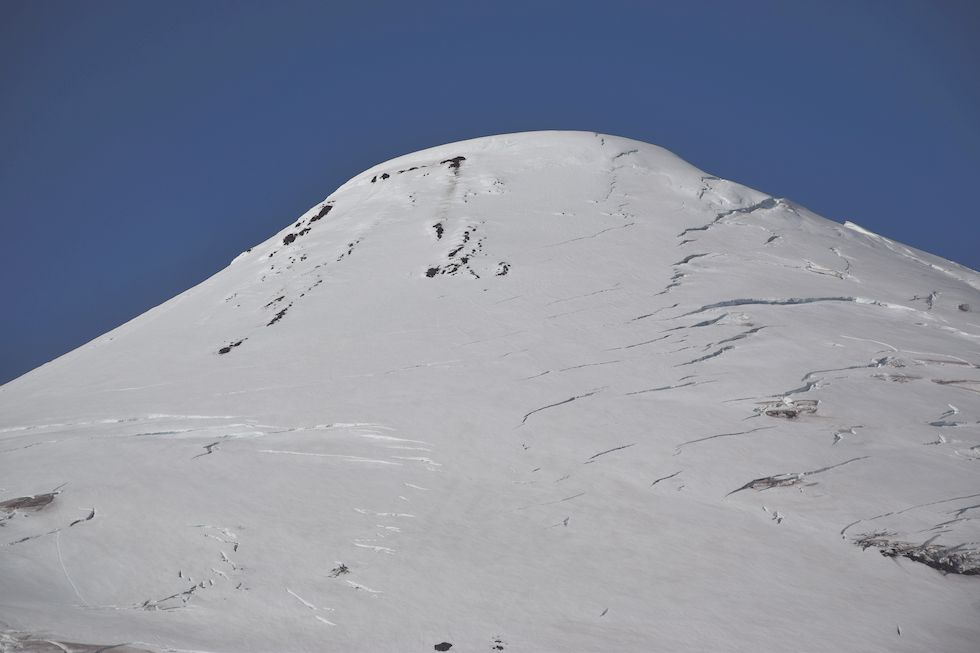 v056ap-0779-1-Vulkan-Osorno-Zum-Crater-Rojo-9-12-m.jpg