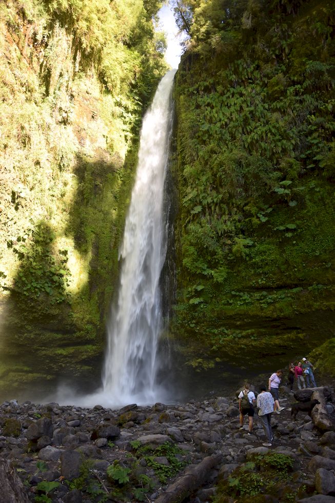 v065ap-0802-1-Las-Cascadas-10-12-m.jpg