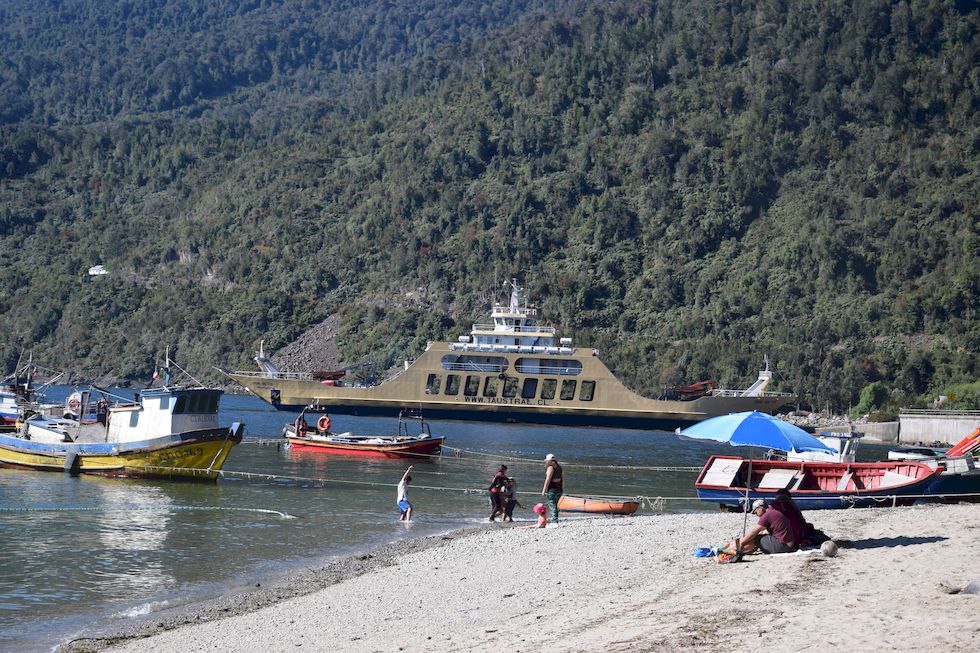 u054ap-0047-1-Caleta-La-Arena-8-11-m.jpg