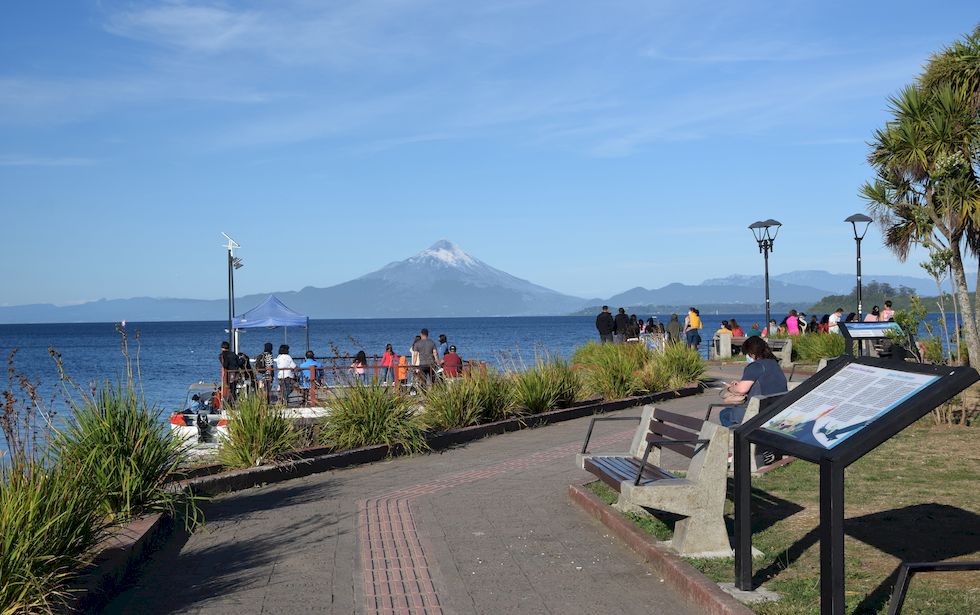 w069ap-0459-1-Puerto-Varas-Mole-5-2-m.jpg