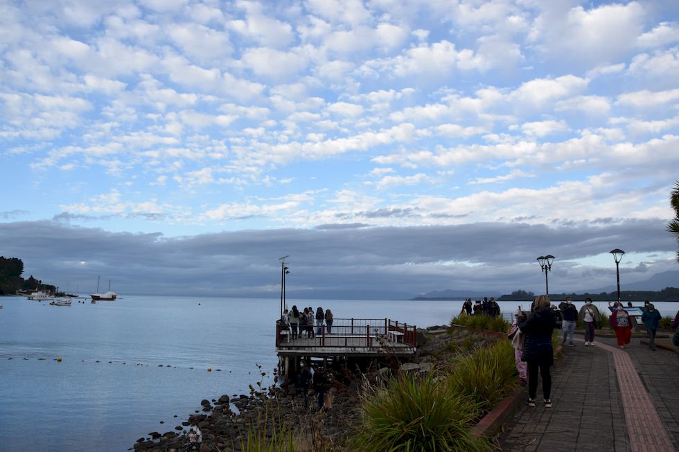 w089ap-0547-1-Puerto-Varas-Mole-19-2-m.jpg