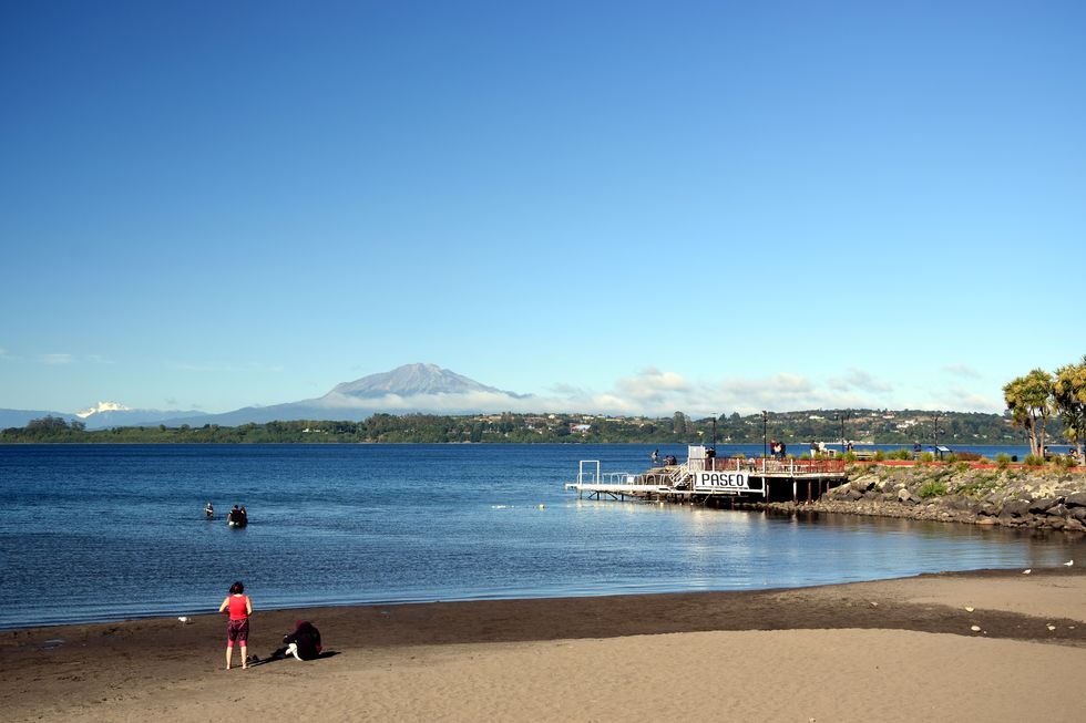 x019ap-0719-1-Puerto-Varas-Mole-15-3-m.jpg