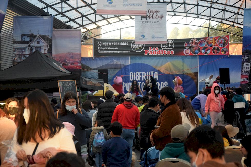 x076ap-0102-1-Puerto-Varas-Feria-Calle-Techada-16-4-m.jpg