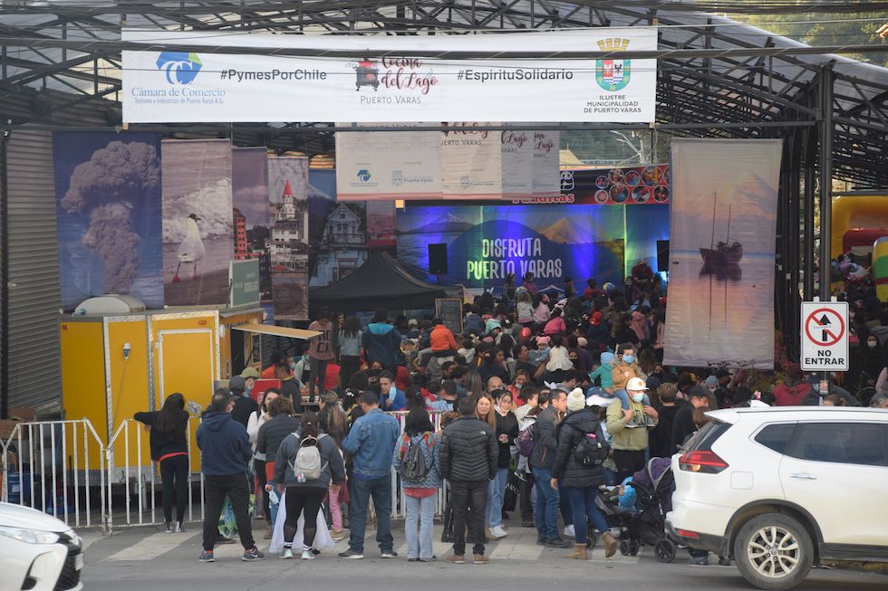 x077ap-0108-1-Puerto-Varas-Feria-Calle-Techada-17-4-m.jpg