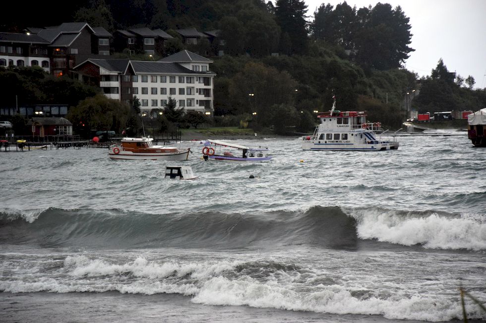 x092ap-0164-1-Lago-Llanquihue-Wind-Wellen-25-4-m.jpg