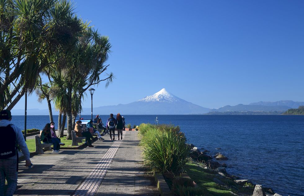 y015ap-0261-1-Puerto-Varas-Mole-10-5-m.jpg