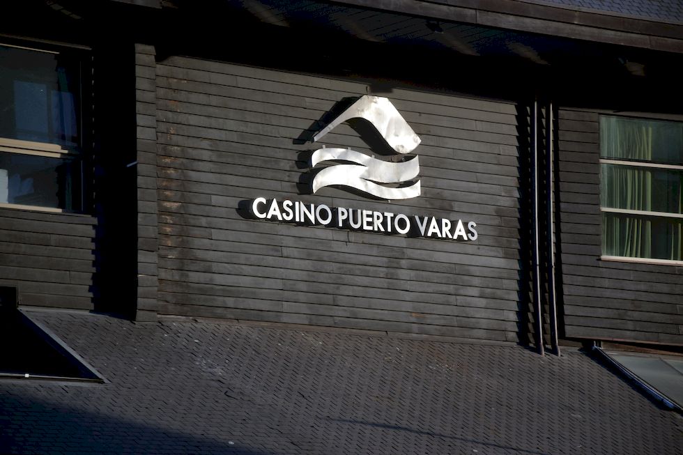 y026ap-0311-1-Puerto-Varas-Casino-17-5-m.jpg