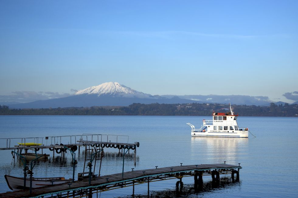 y059ap-0466-1-Puerto-Varas-Lago-Llanquihue-Calbuco-9-6-m.jpg