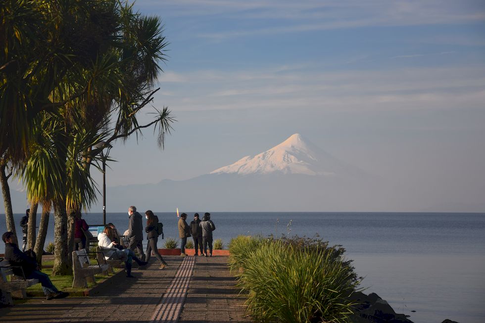 y061ap-0473-1-Puerto-Varas-Mole-Osorno-10-6-m.jpg