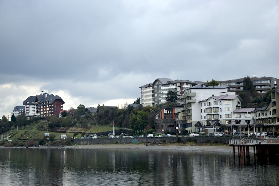 z048ap-0828-1-Puerto-Varas-Costanera-Hoteles-1-8-m.jpg