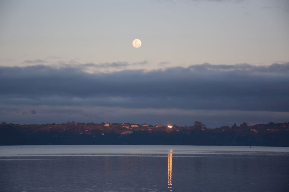 A014ap-0108-1-Puerto-Varas-Lago-Llanquihue-Mond-9-9-m.jpg