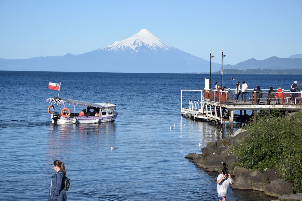 B044ap-0893-1-Puerto-Varas-Mole-Ausflugsboot-24-11-m.jpg