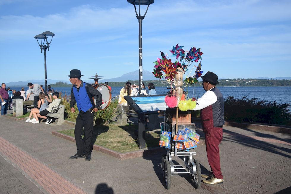 C055-0409-1-Puerto-Varas-Mole-Chinchineros-1-2-m.jpg