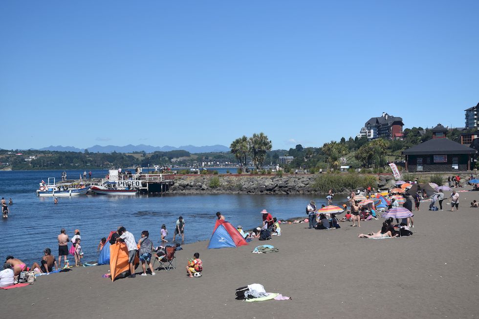 C057-0421-1-Puerto-Varas-Mole-Strand-2-2-m.jpg