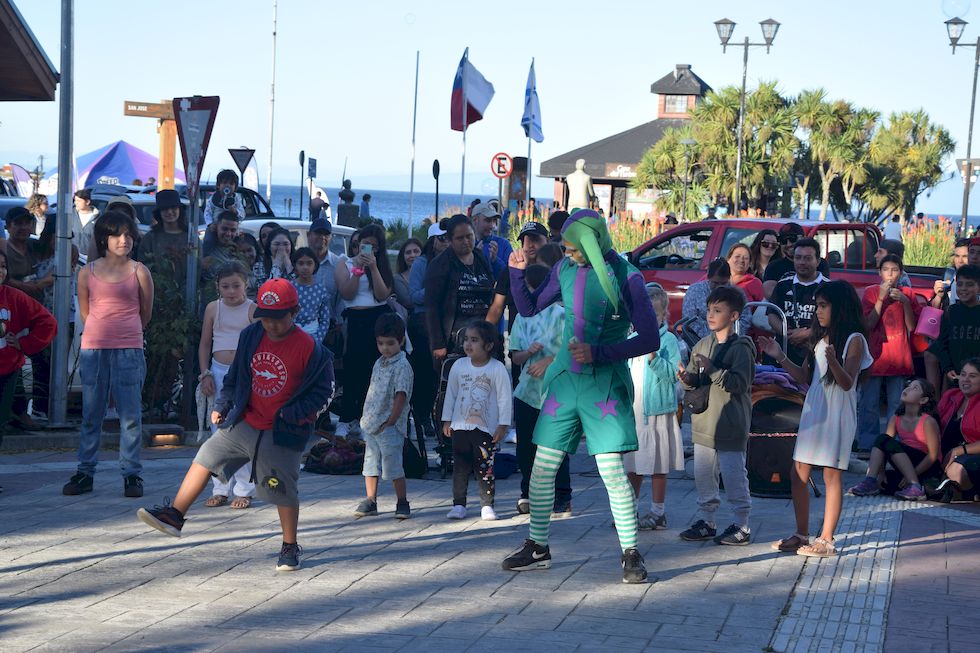 C057b_0430-1-Puerto-Varas-Mole-Plaza-Kindertheater-3-2-m.jpg