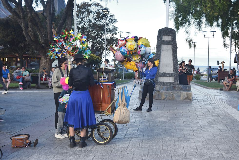 C070-0464-1-Puerto-Varas-Plaza-Chinchineros-5-2-m.jpg