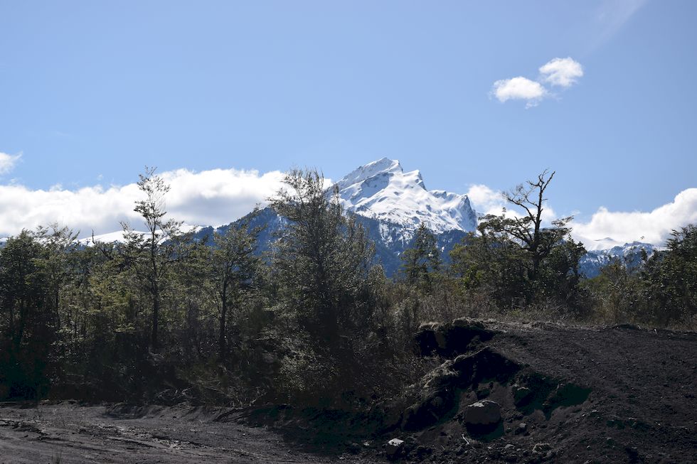 G048ap-0409-1-Puerto-Varas-Petrohue-Lavafeld-19-9-m.jpg