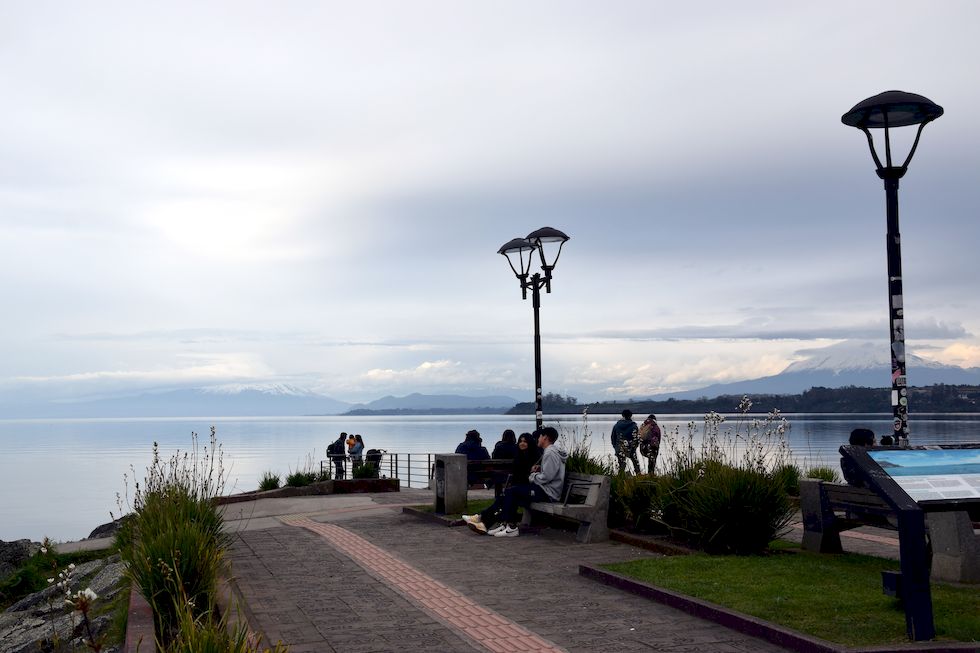 G052ap-0438-1-Puerto-Varas-Mole-20-9-m.jpg