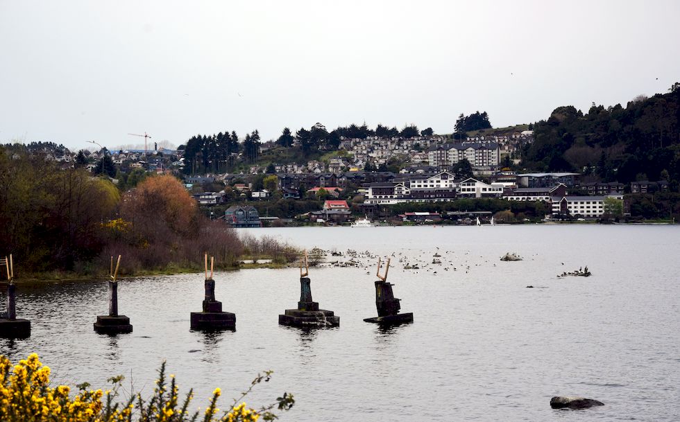 G053ap-0445-1-Puerto-Varas-Steg-beim-Museo-21-9-m.jpg