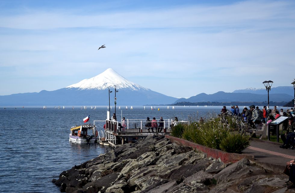 G086ap-0608-1-Puerto-Varas-Mole-30-9-m.jpg