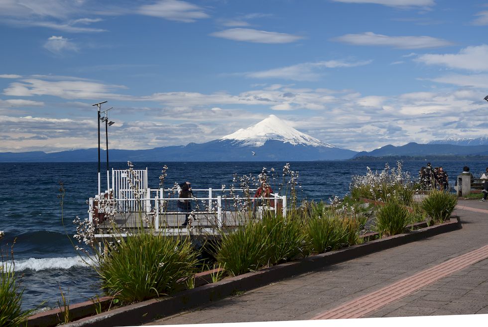 H001ap-0005-1-Puerto-Varas-Mole-1-11-m.jpg