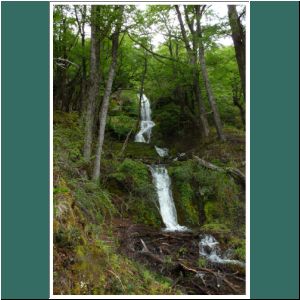 Wasserfall beim Lago del Desierto