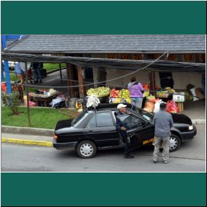 Gemüsehändler beim O´Higgins in Puerto Varaas, 29.3.2019