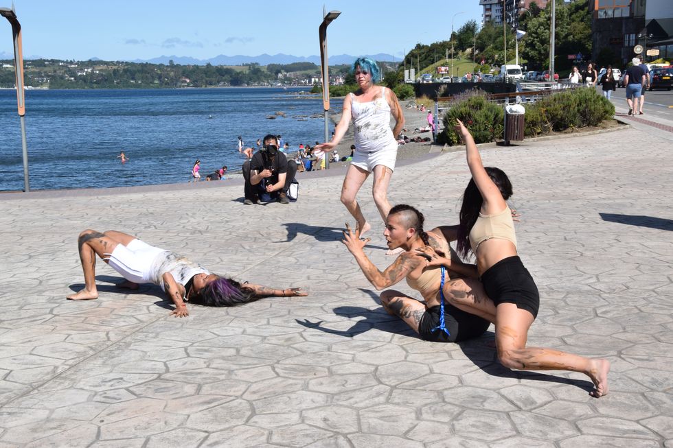 Tanzperformance in Puerto Varas