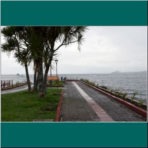 Puerto Varas, Mole bei Regen, 27.4.20
