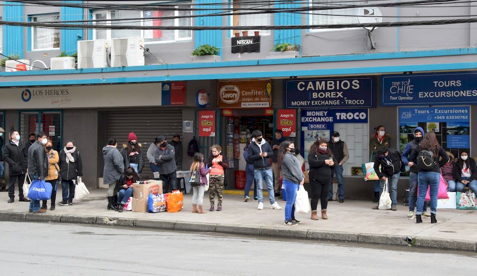 n05ap-0553-1-Puerto-Varas-Mascarillas-17-9-m.jpg