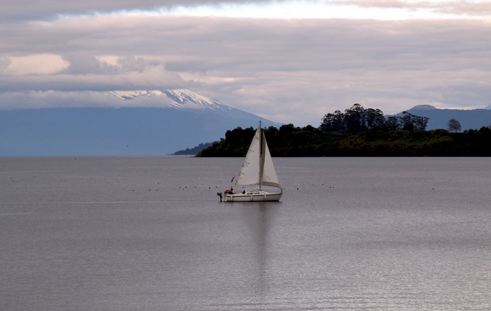 n18ap-0656-1-Lago-Llanquihue-Segelboot-27-9-m-.jpg