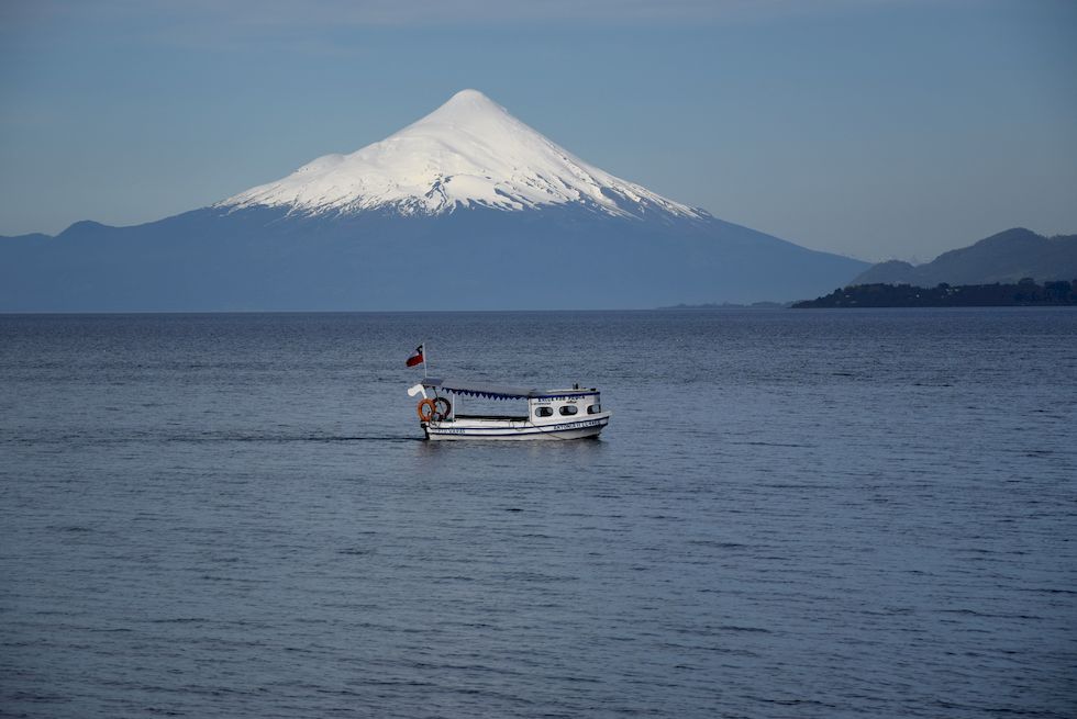 n53ap-0900-1-Lago-Llanquihue-Osorno-Boot-22-10-m.jpg