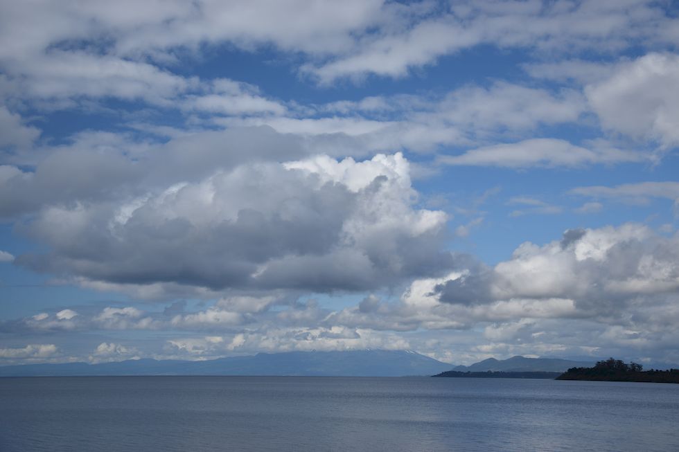 o05ap-1030-1-Lago-Llanquihue-Wolken-5-11-m.jpg