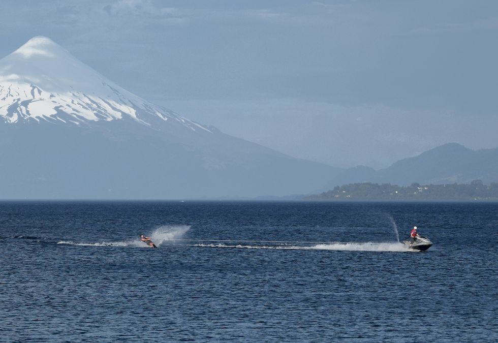 o33ap-0115-1-Lago-Llanquihue-Wasserski-19-11-m.jpg