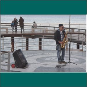 Puerto Varas, Saxophonist am Mirador Circular, 19.2.21