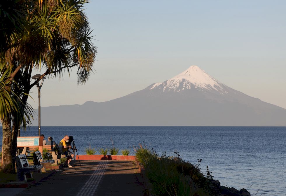 p69ap-0836-1-Puerto-Varas-Mole-9-2-m.jpg