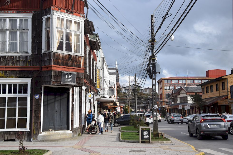 t11ap-0418-1-Puerto-Varas-Street-5-9-m.jpg