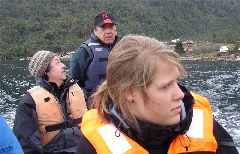 Bootsfahrt zu 1000 Seeloewen im Reloncaví-Fjord