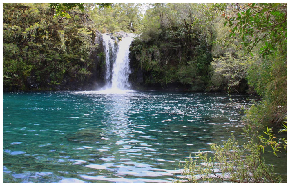 Lagune bei den Saltos de Petrohué