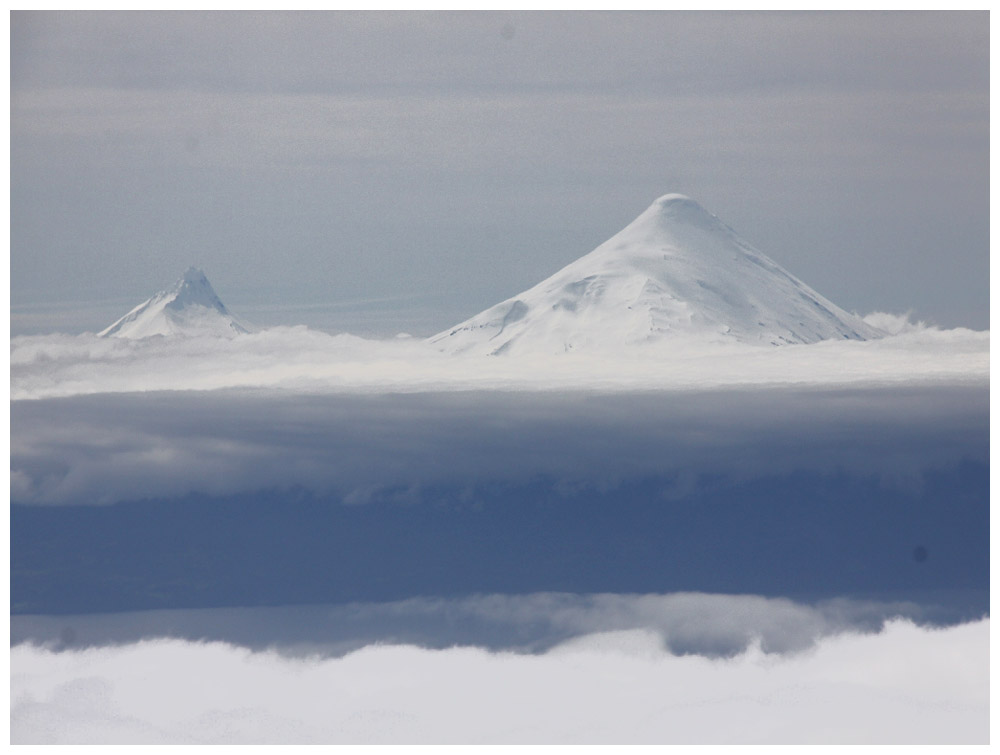 Puntiagudo und Osorno vom Flugzeug aus