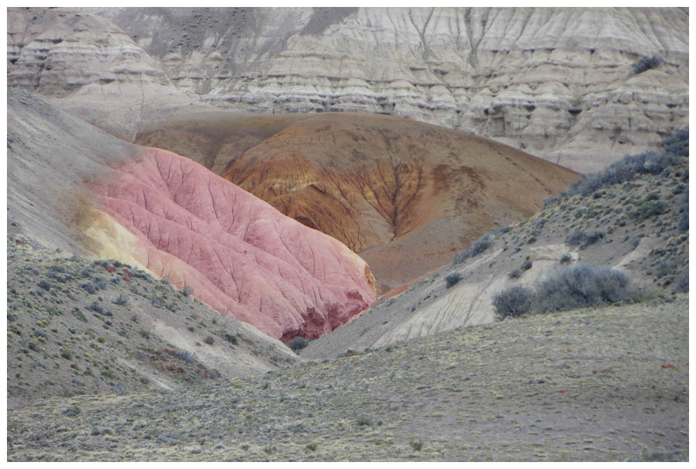 Buntes Gestein, Ruta 40 zwischen Bajo Caracoles und Perito Moreno