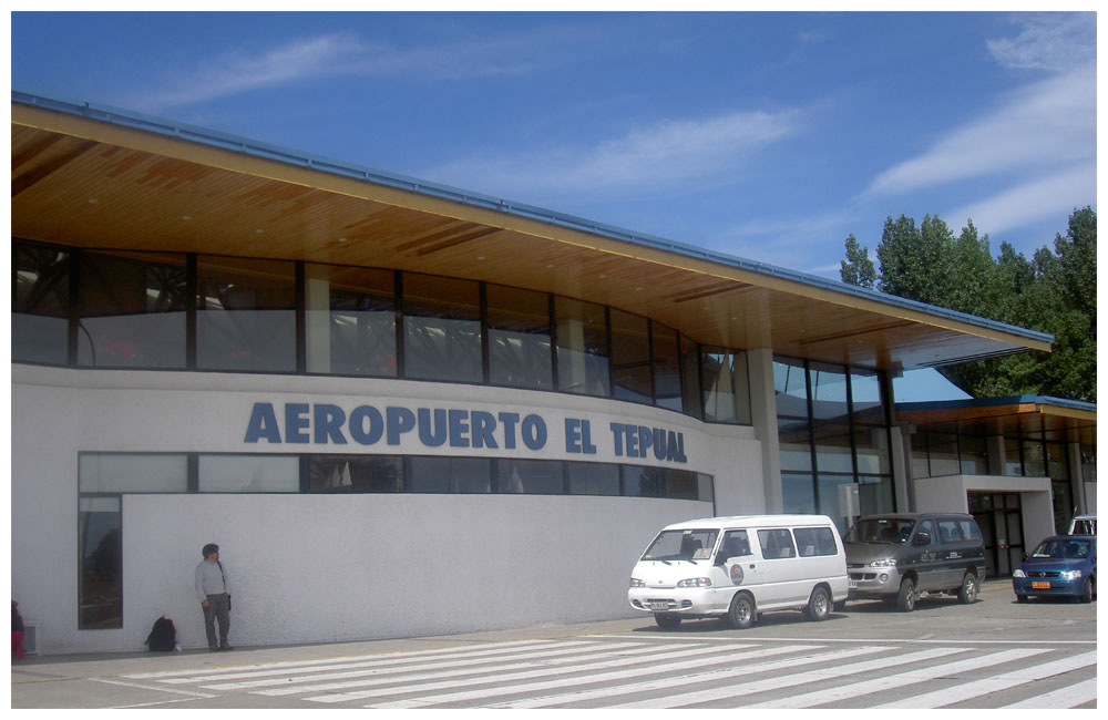 Puerto Montt, Aeropuerto