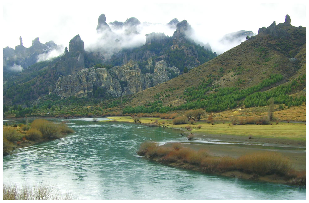 Rio Limay, Valle Encantado