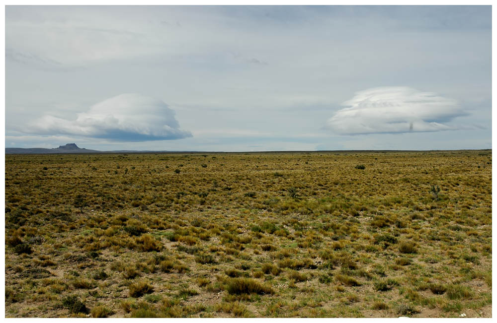 Wolken über der Pampa in Patagonien