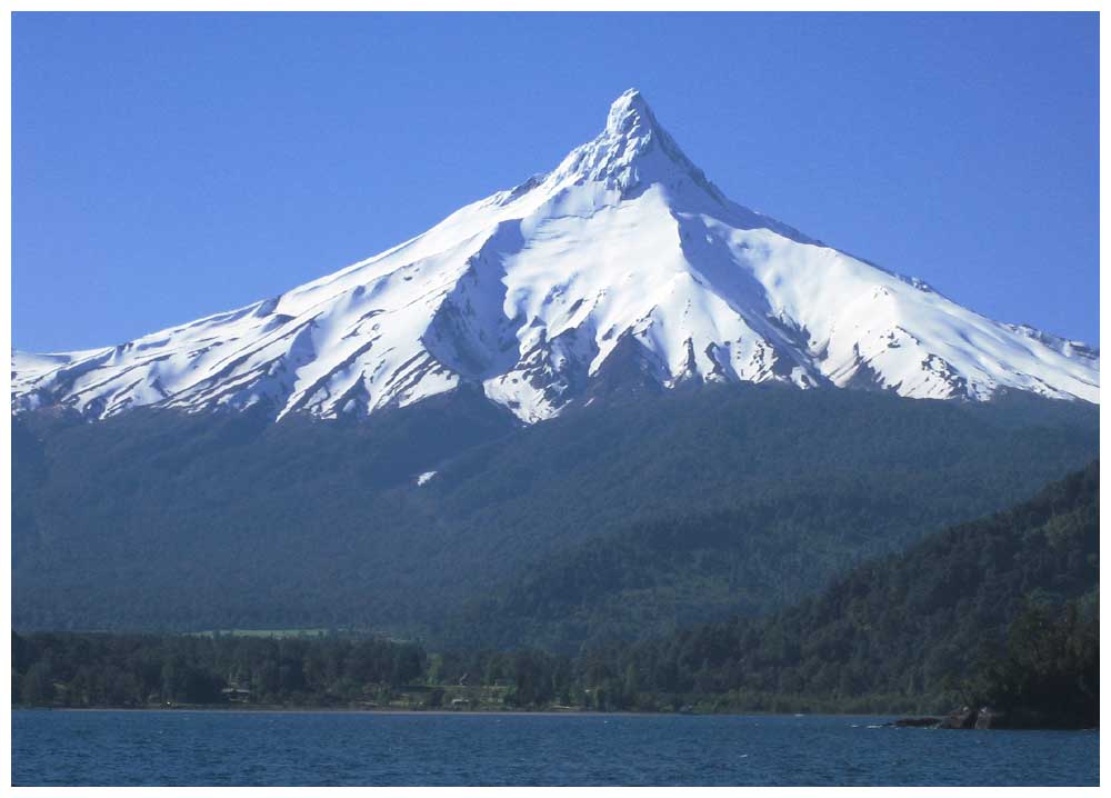 Der Cerro Puntiagudo vom Lago Todos los Santos aus