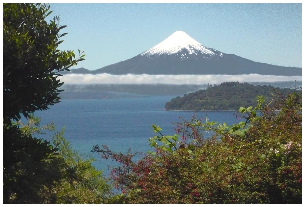 Lago Llanquihue und Vulkan Osorno von Puerto Octay aus