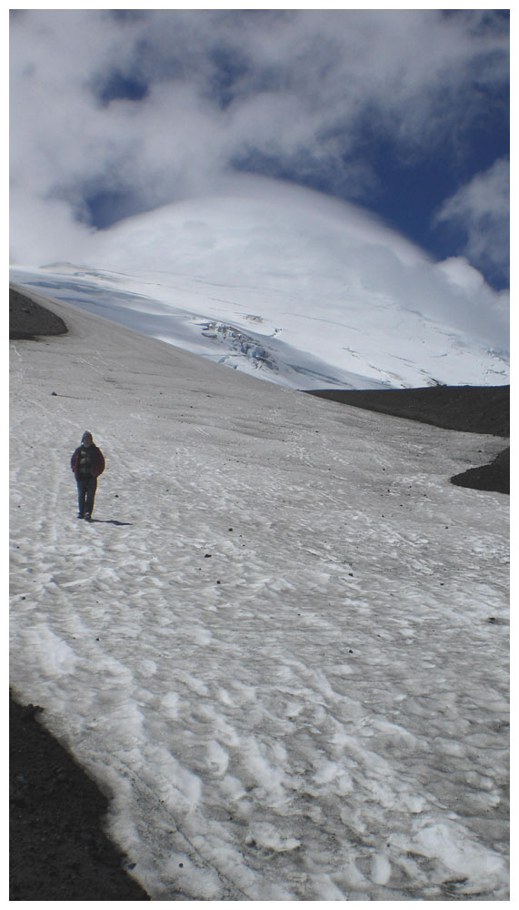 Arvid beim Abstieg vom Vulkan Osorno