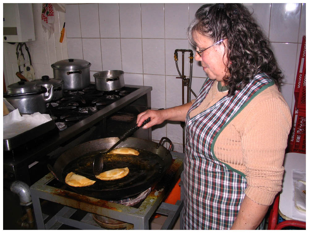 Tour zu Seelöwen bei Caleta La Arena, Caleta La Arena, Empanadas, Küche