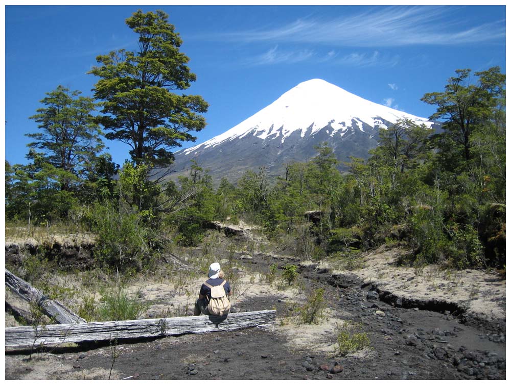 Weg zum Paso Desolación, Rast mit Blick auf den Vulkan Osorno 
